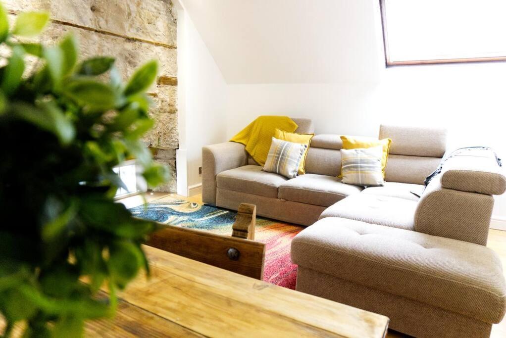 Stunning & Unique Apt In Culross ภายนอก รูปภาพ